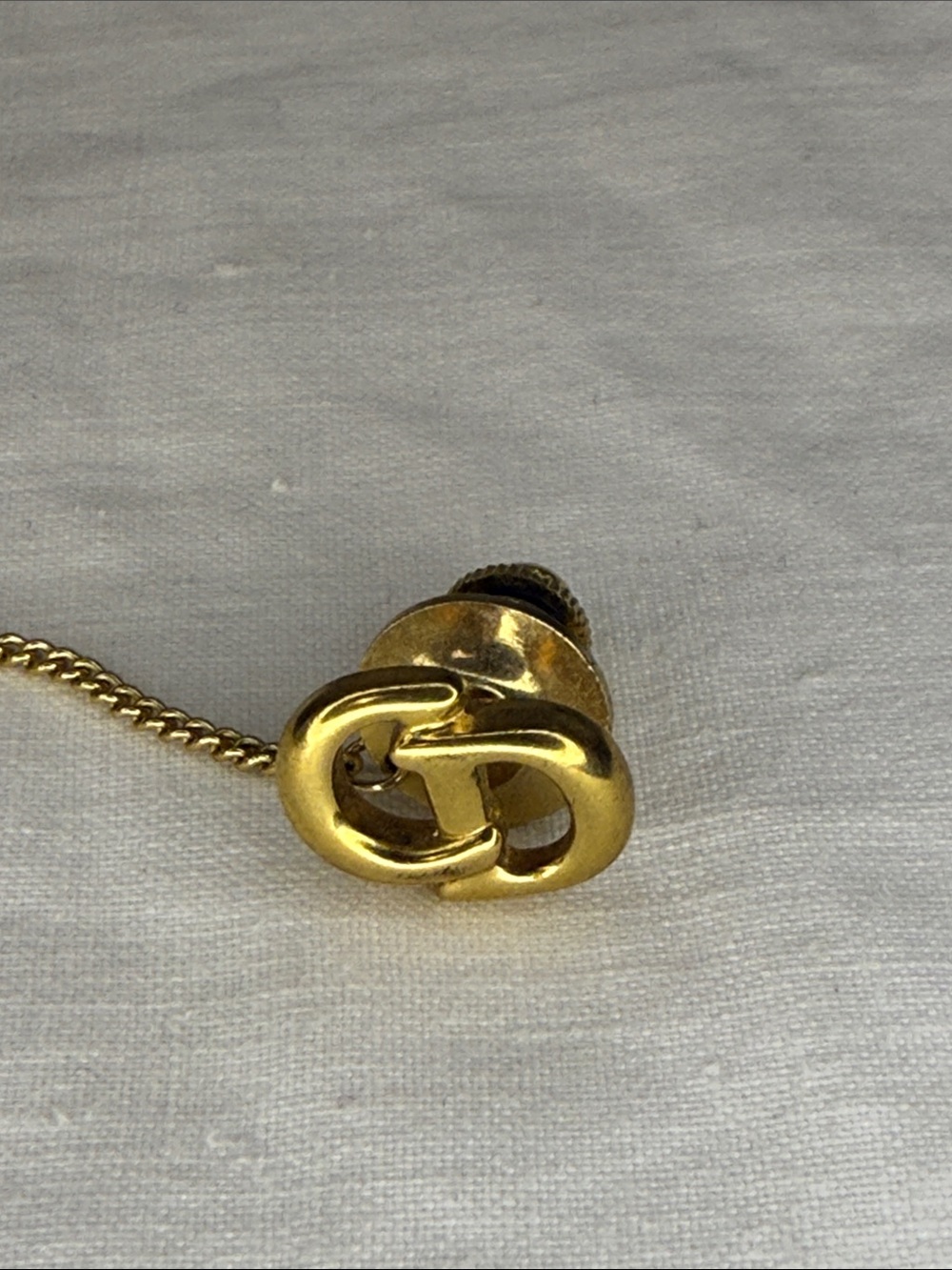 Christian Dior CD Logo Gold Tone Tie Tack Chain Tie Pin - Picture 4 of 4